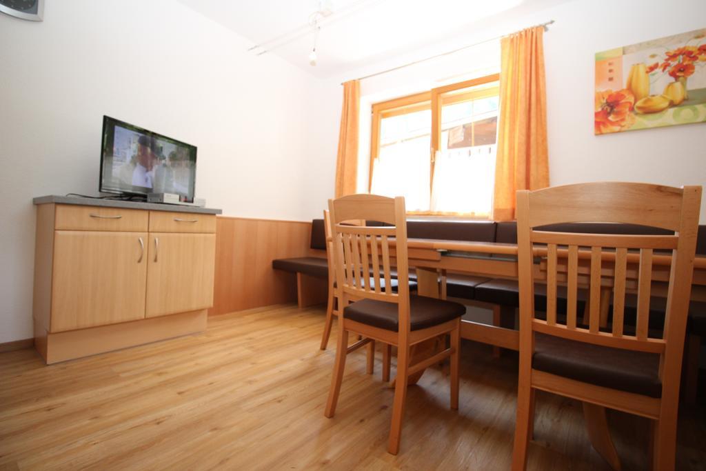 Apartmán Haus Peter Schiestl Zell am Ziller Pokoj fotografie